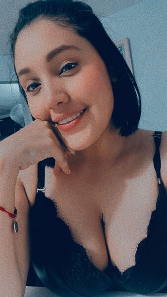 Live sex webcam photo for CarolineMulleer #6246564