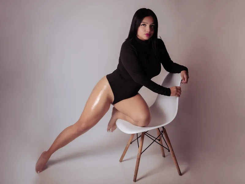 Live sex webcam photo for BrianaaFox #6313519