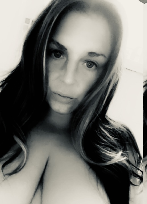 Live sex webcam photo for BUSTYSQUIRTERXX #7837500