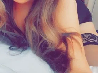 Live sex webcam photo for BUSTYSQUIRTERXX #6328452