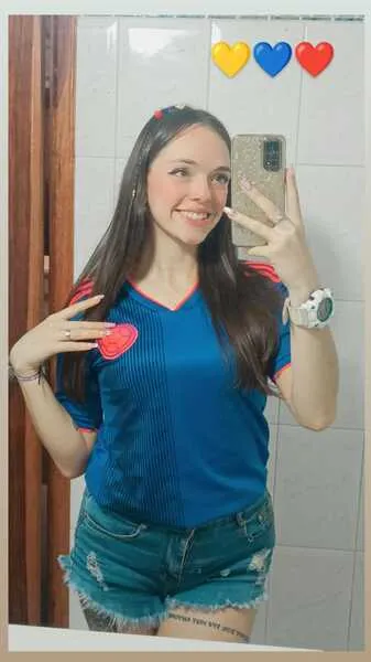 Live sex webcam photo for Amii_Mons #6357238