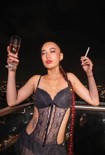 Live sex webcam photo for LiannaLee21 #6347259