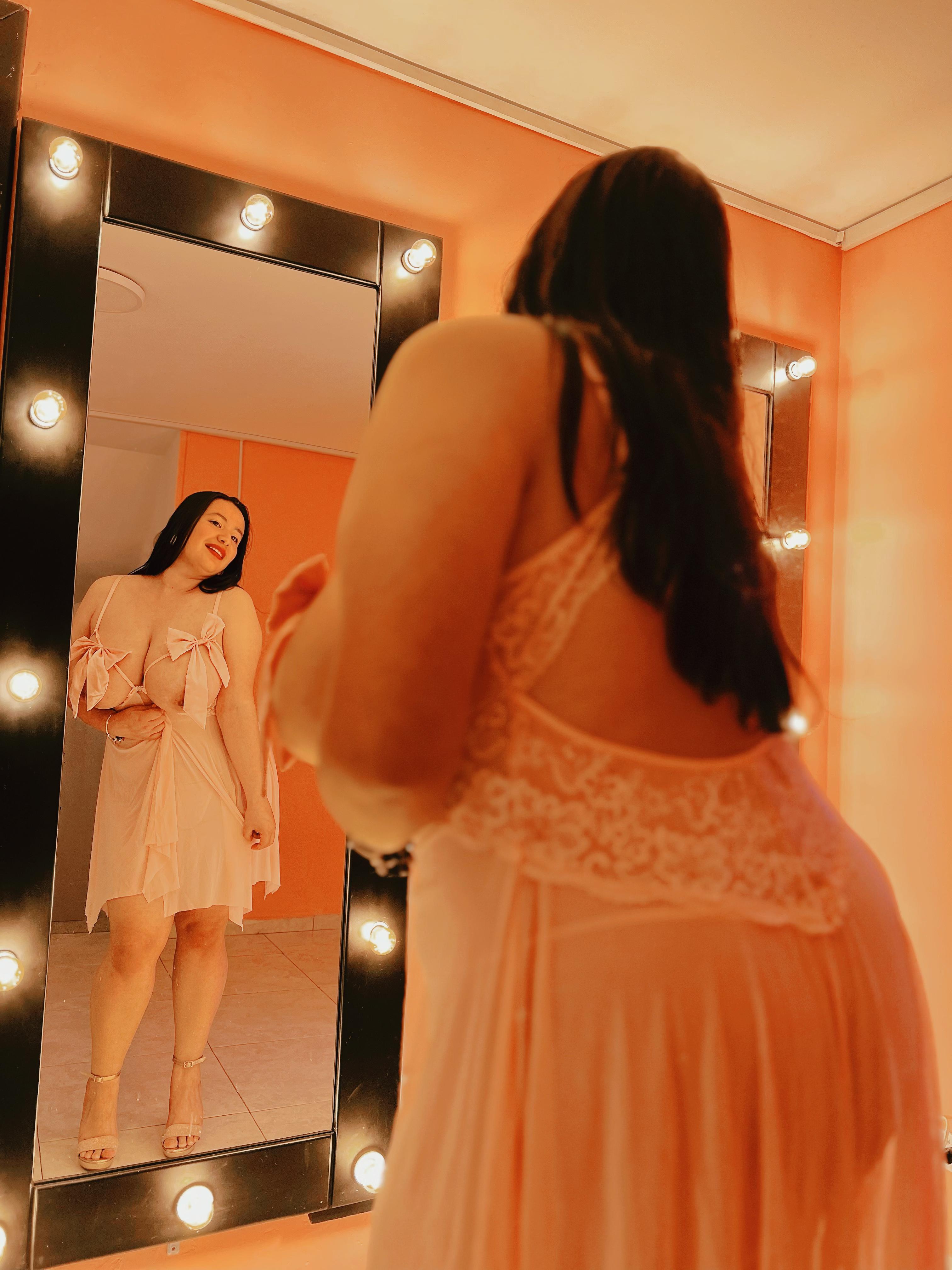 Live sex webcam photo for NaomyPrinces #7868868