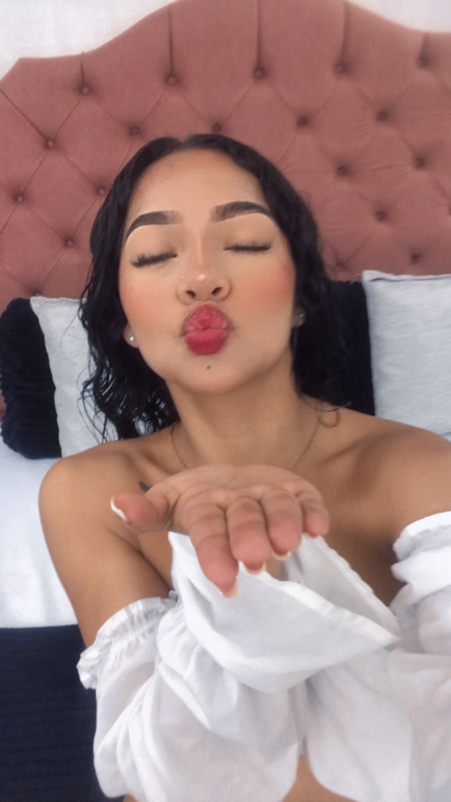 Live sex webcam photo for VictoriaBlaake #7287784