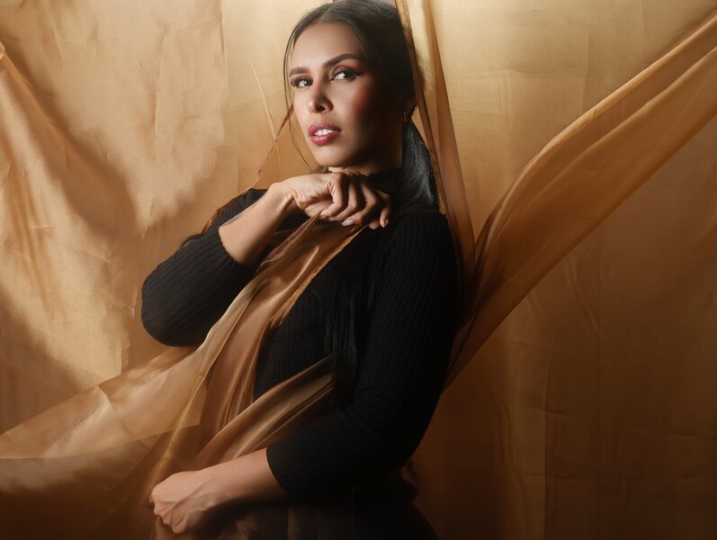 Live sex webcam photo for SalmaSoto #7217790