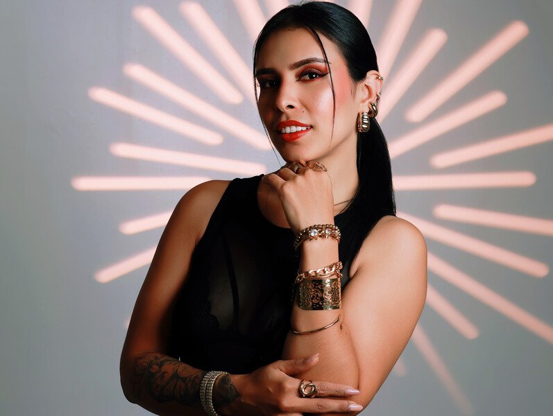 Live sex webcam photo for SalmaSoto #7217776