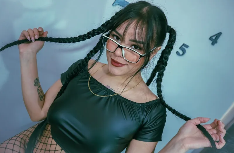 Live sex webcam photo for LuccyHard #6240627