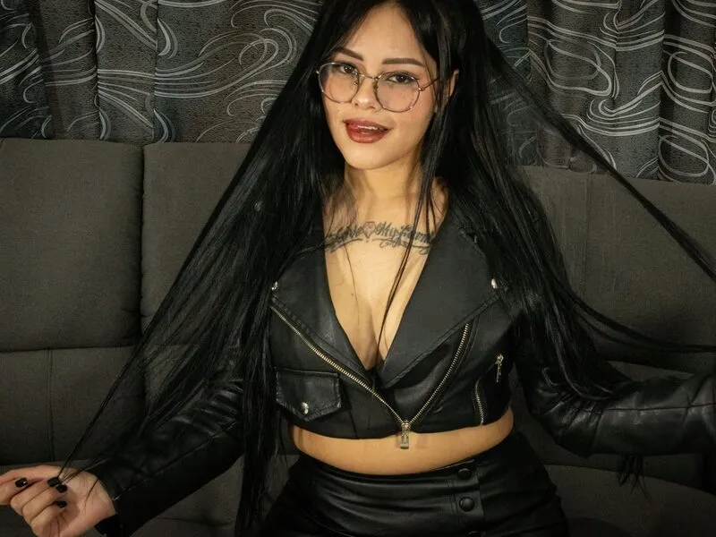 Live sex webcam photo for LuccyHard #6240590