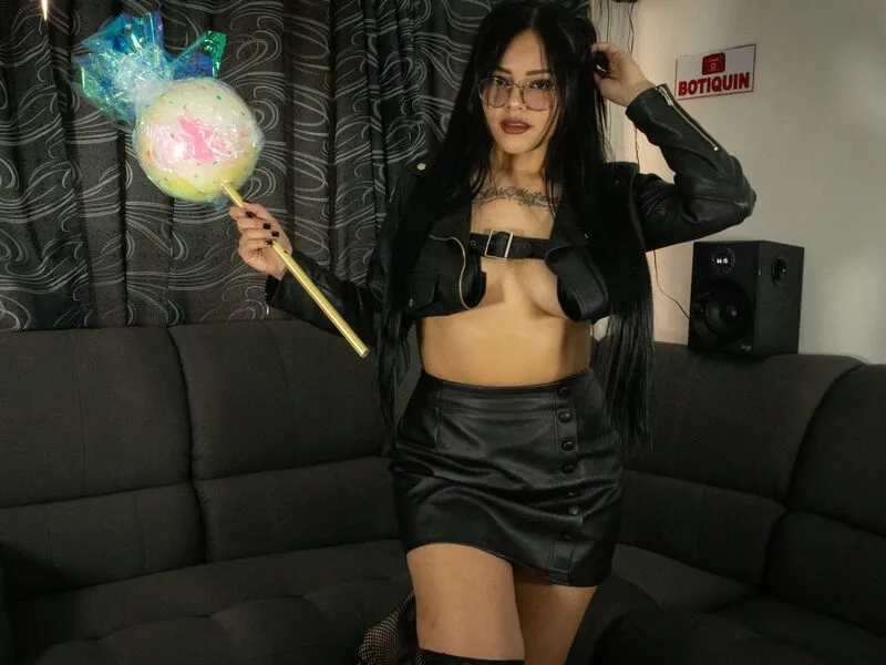 Live sex webcam photo for LuccyHard #6240589