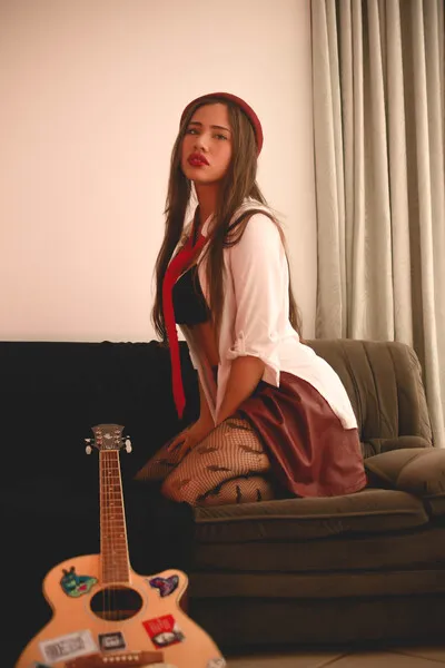 Live sex webcam photo for LillyJonnes #6309388