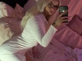 Live sex webcam photo for Dream77 #6251746