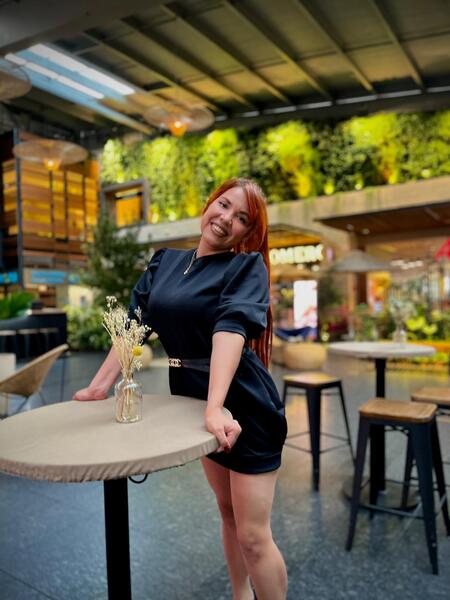 Live sex webcam photo for AngelCarmesy #6283149