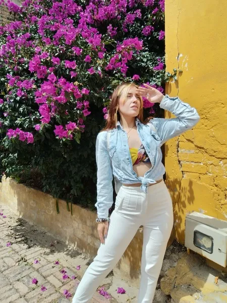 Live sex webcam photo for ArihMoon #6263671