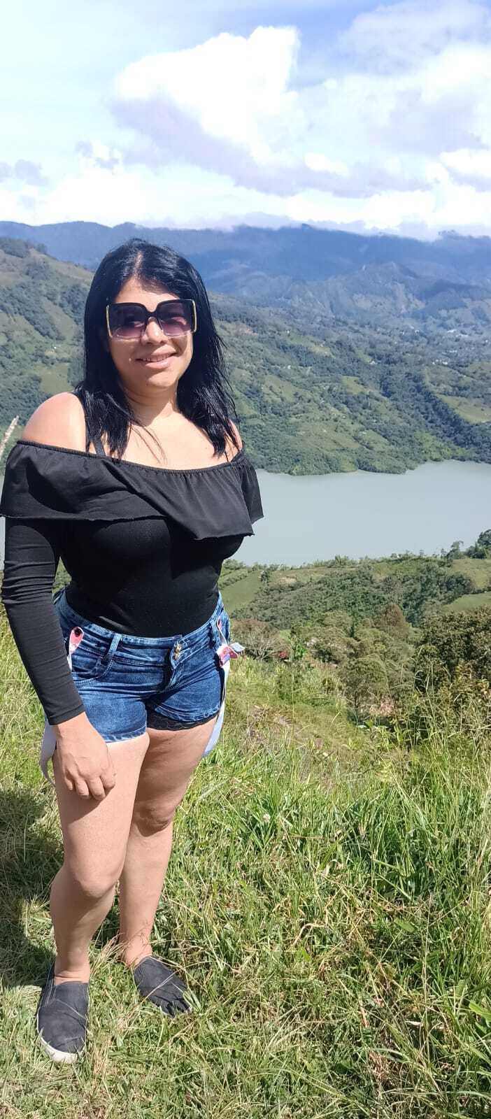 Live sex webcam photo for ALMAWHITHE #7450782