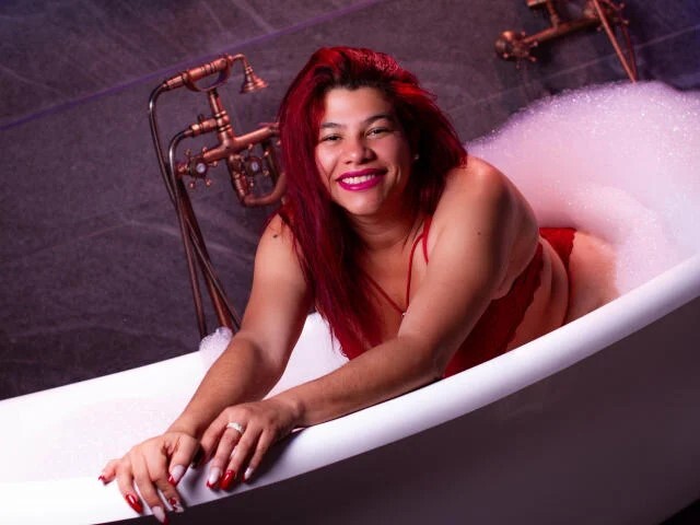 Live sex webcam photo for ALMAWHITHE #7450776