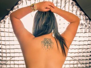 Live sex webcam photo for ALMAWHITHE #7450767