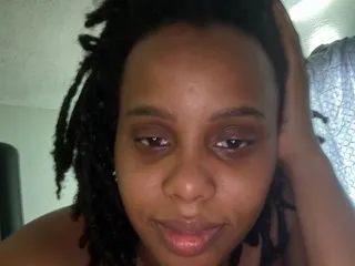 Live sex webcam photo for Bluerosex18 #6905840