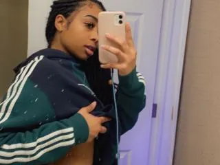 Live sex webcam photo for sophiatbbx #6249535
