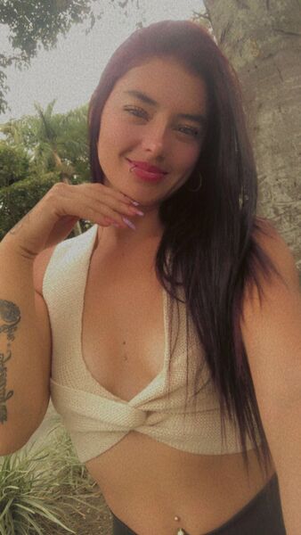 Live sex webcam photo for cinthiabravo98 #6326813