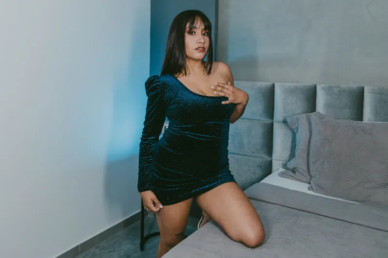 Live sex webcam photo for CarolineBaker #6249754