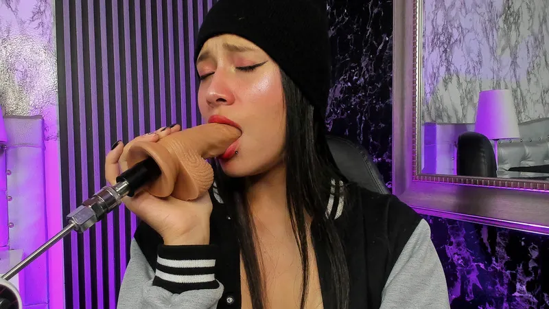 Live sex webcam photo for ALICEE_MOON #6409664