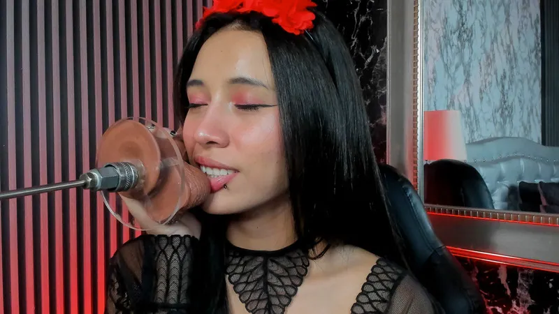 Live sex webcam photo for ALICEE_MOON #6462226