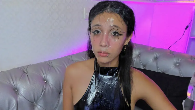 Live sex webcam photo for ALICEE_MOON #6915415