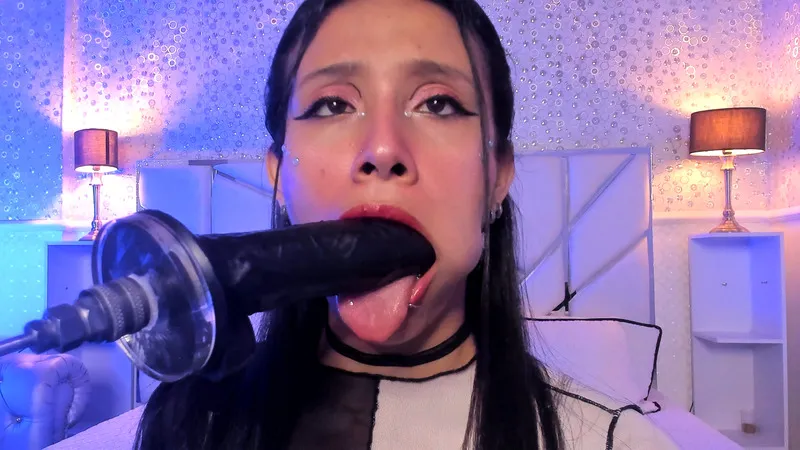 Live sex webcam photo for ALICEE_MOON #6564266