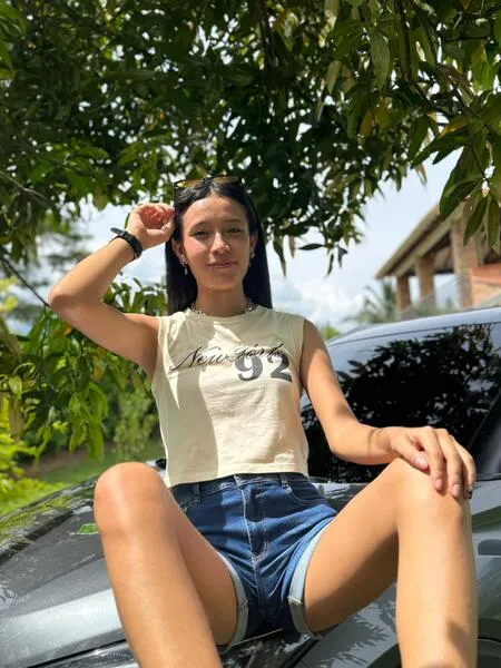 Live sex webcam photo for ALICEE_MOON #6469535