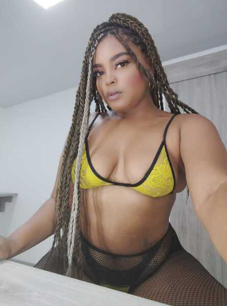 Live sex webcam photo for KaiitlySaenz #6260268