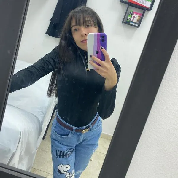 Live sex webcam photo for peti_mia #6270487