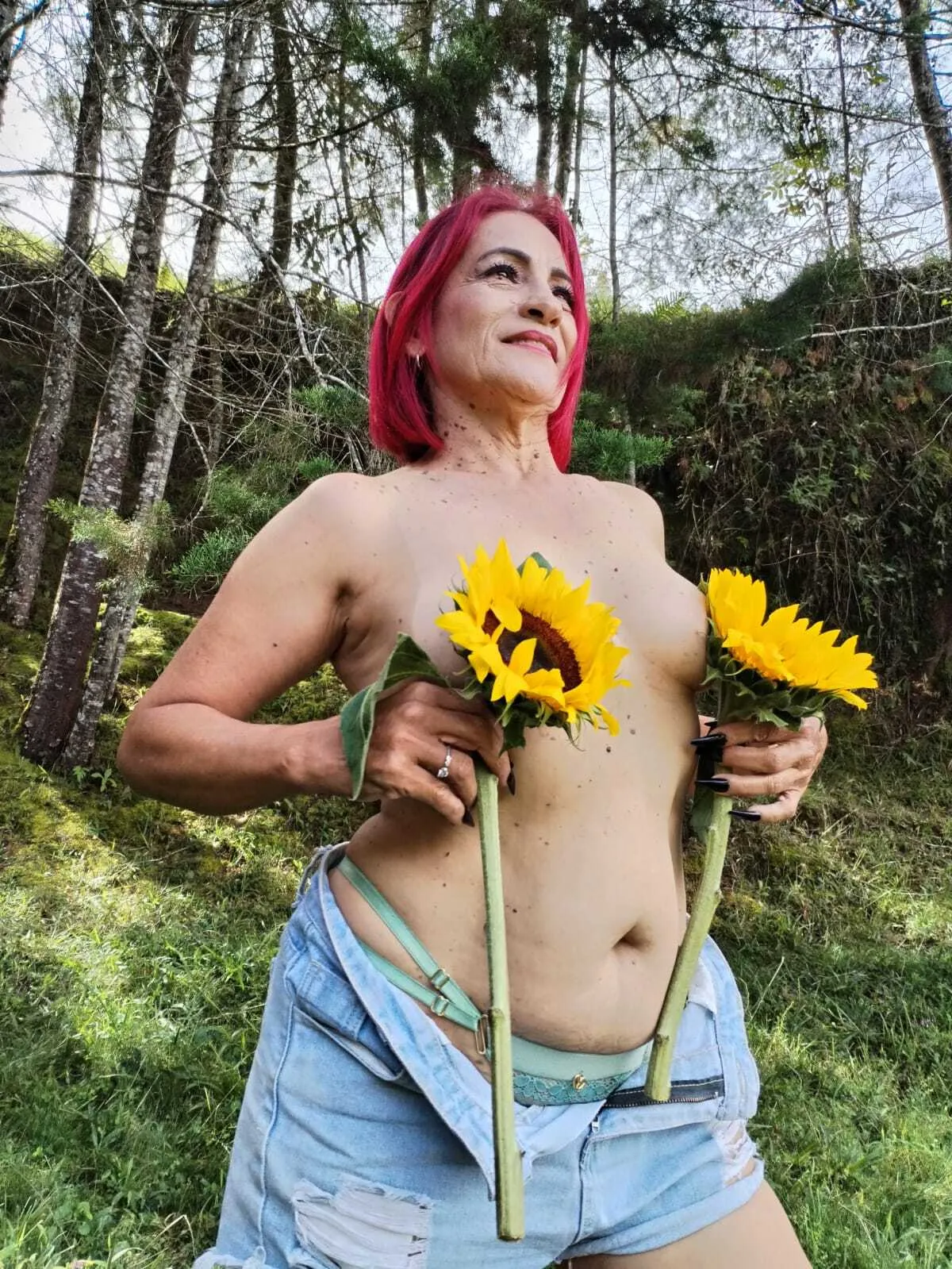 Live sex webcam photo for KariinaTaylor21 #7784365