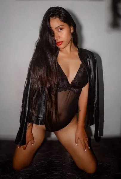 Live sex webcam photo for MeiJade #6256067