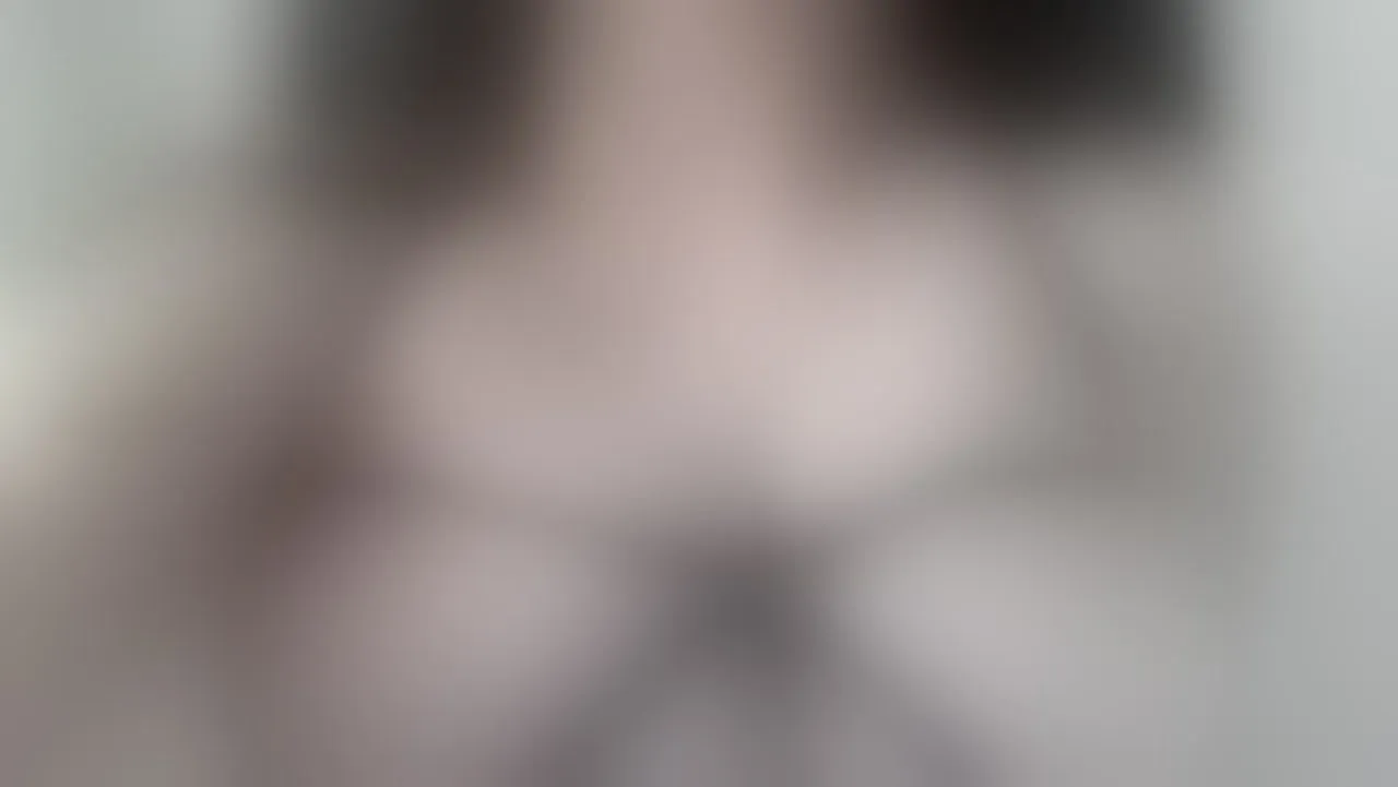 Live sex webcam photo for KittyKluum #8356310