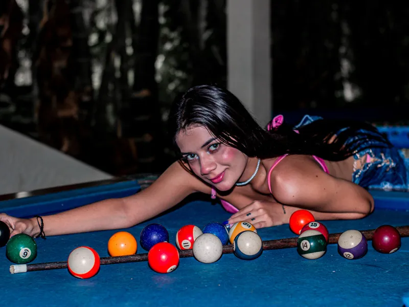 Live sex webcam photo for KittyKluum #8356136
