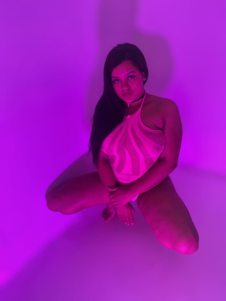 Live sex webcam photo for MarilynLyn #6280136