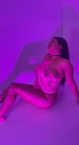 Live sex webcam photo for MarilynLyn #6280127