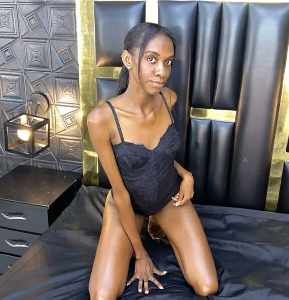 Live sex webcam photo for SofiaRains #6268157
