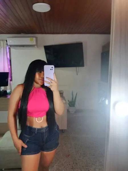 Live sex webcam photo for LuceroSuithKm #6445396