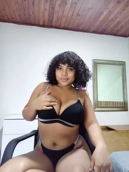 Live sex webcam photo for LuceroSuithKm #6518984