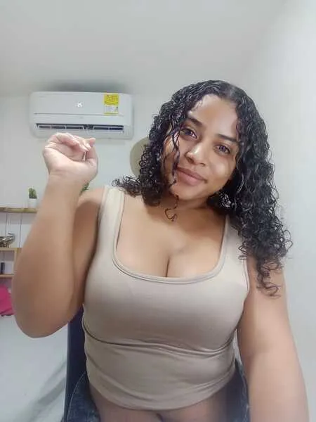 Live sex webcam photo for LuceroSuithKm #6478087