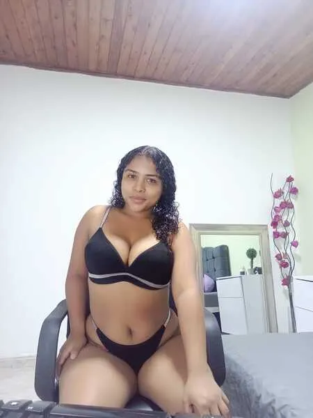 Live sex webcam photo for LuceroSuithKm #6483942