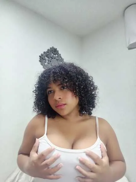 Live sex webcam photo for LuceroSuithKm #6488899