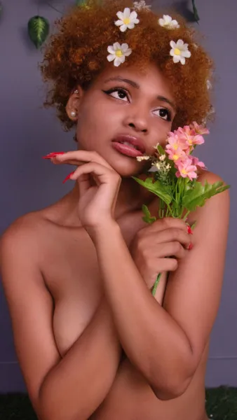 Live sex webcam photo for Curly_Gurl #6293497