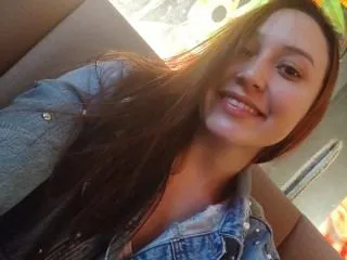 Live sex webcam photo for SerenaaLee #6282385