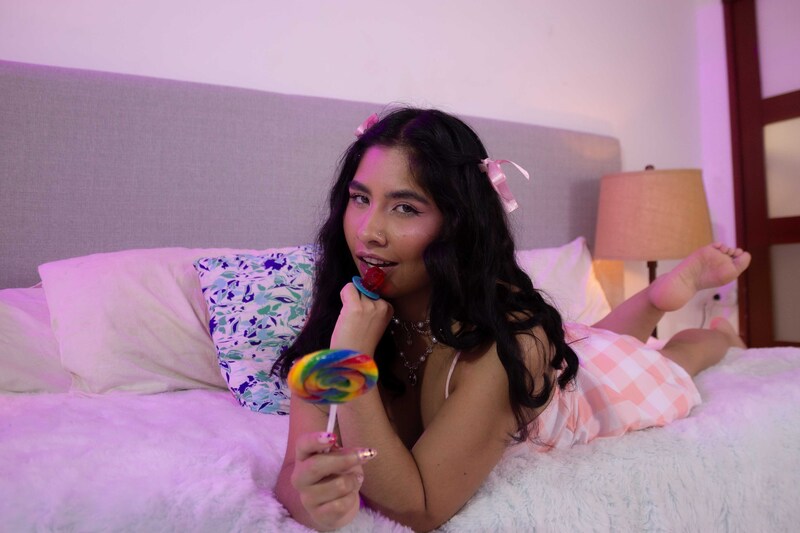 Live sex webcam photo for ZafiroEvans #6484357