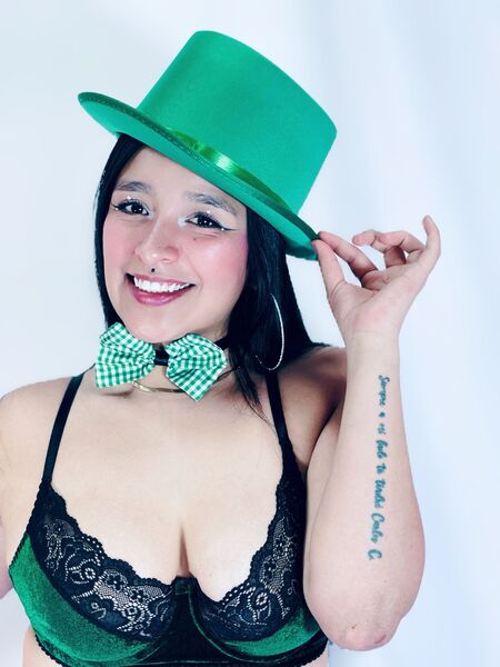 Live sex webcam photo for SaraHoorny #7818847