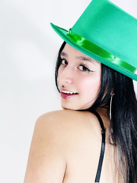 Live sex webcam photo for SaraHoorny #7818850