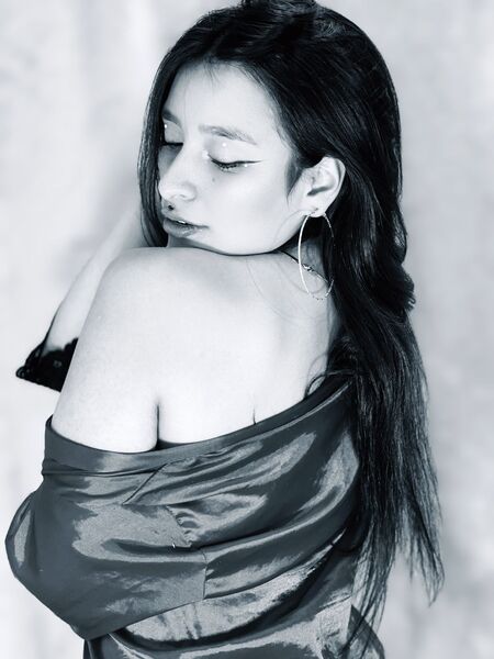 Live sex webcam photo for SaraHoorny #7818768