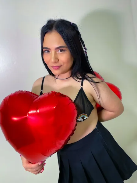 Live sex webcam photo for CamilaMartinezz19 #6287856